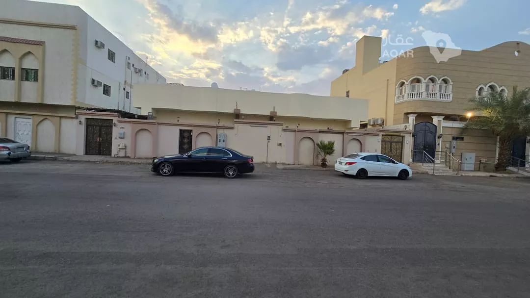 11 bedroom building in Al Mab'outh, Madinah 3
