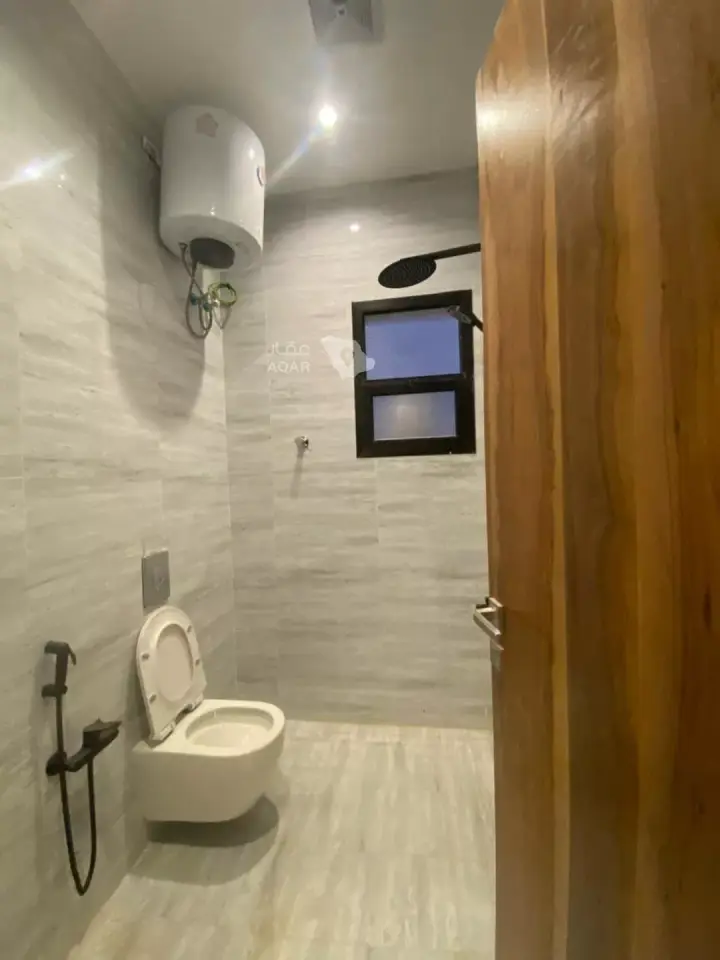 4 bedroom apartment in Al Qadisiyah, Riyadh 9