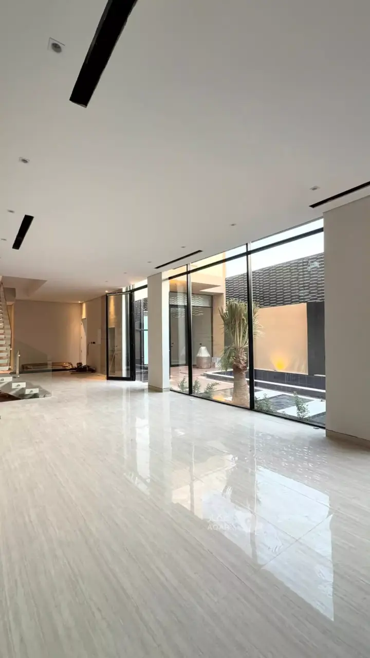 4 bedroom villa in Al Mahdiyyah, Riyadh 6