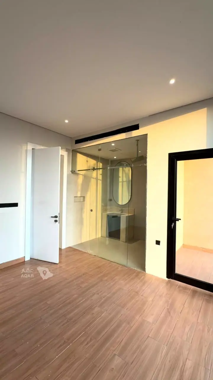 4 bedroom villa in Al Mahdiyyah, Riyadh 16