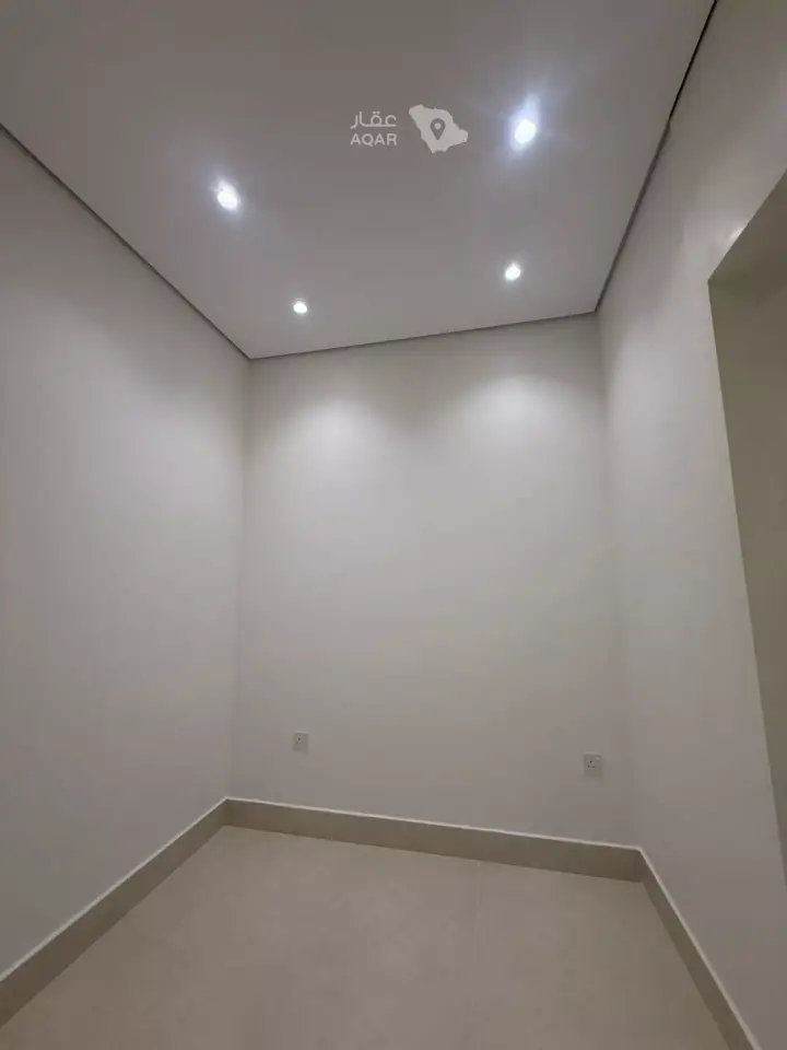 4 bedroom villa in Al Mahdiyyah, Riyadh 17