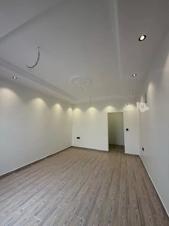 3 bedroom villa in Tuwaiq, Riyadh 9