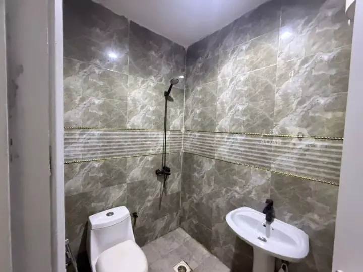 12 bedroom building in Al Munsiyah, Riyadh 11