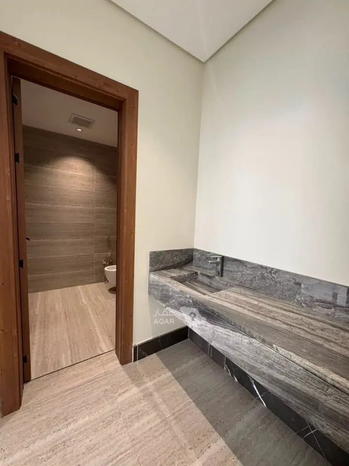 5 bedroom villa in Al Bahr, Eastern Province 14