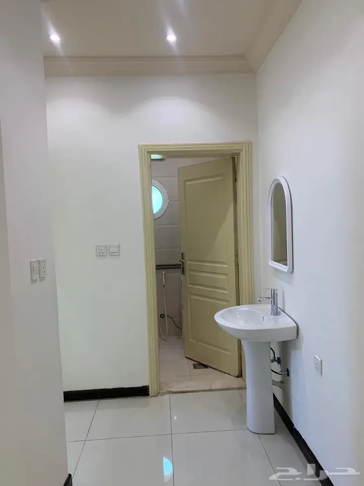 4 bedroom apartment in Al Shiraa, Jeddah 7