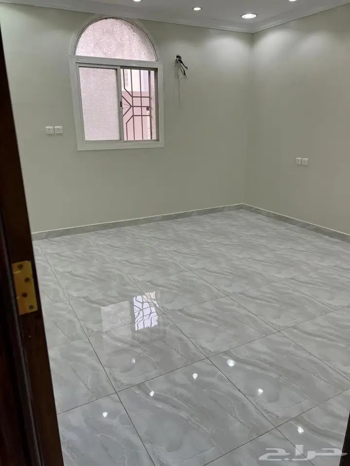 5 bedroom apartment in Al Difa, Madinah 4