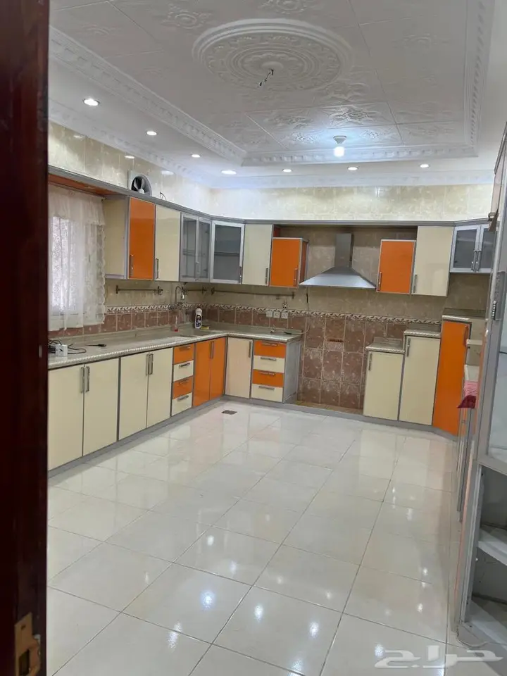 5 bedroom apartment in Al Difa, Madinah 6