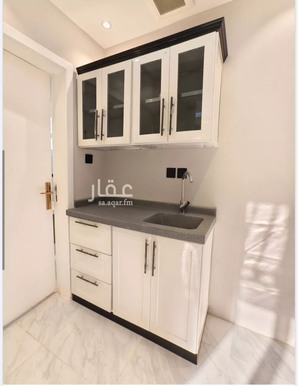 1 bedroom apartment in Ad Dhubbat 8
