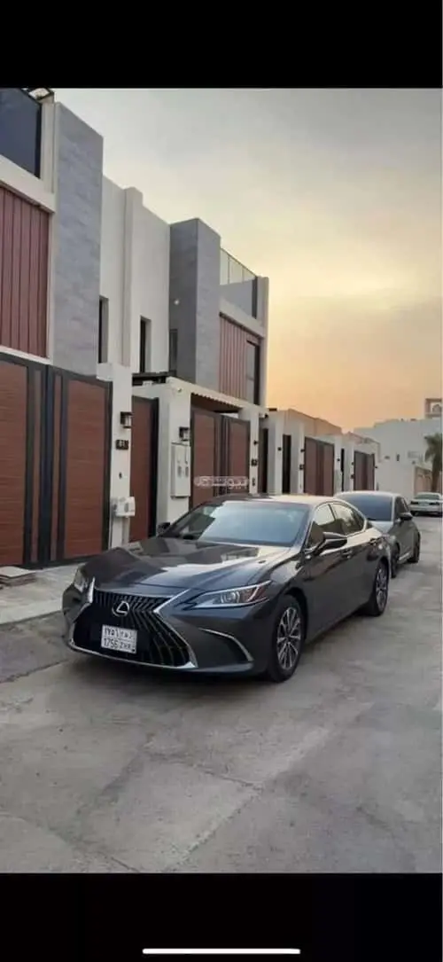 4 bedroom villa in Dhahrat Al Badiah, Riyadh 9