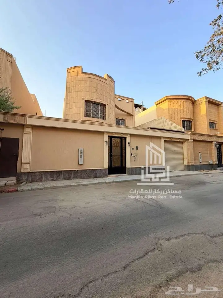 7 bedroom villa in Al Rabwa, Riyadh 2
