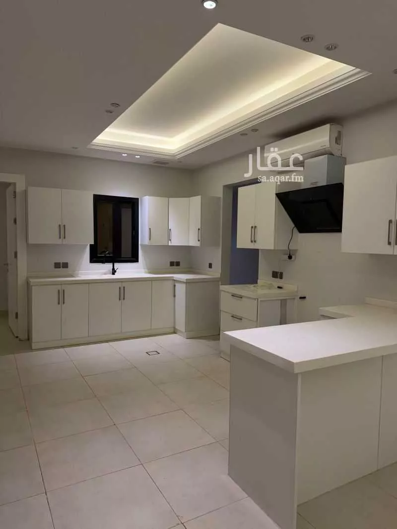 4 bedroom apartment in Qurtubah, Riyadh 7