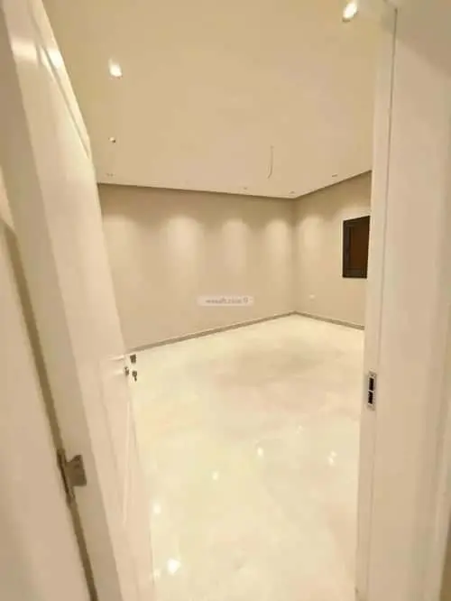 5 bedroom apartment in Al Sawari, Jeddah 8
