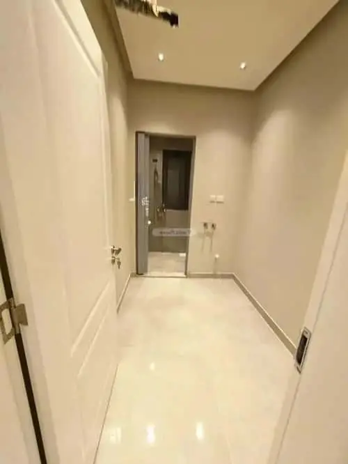 5 bedroom apartment in Al Sawari, Jeddah 9