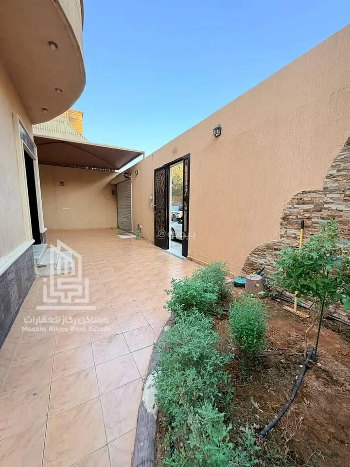 5 bedroom villa in Al Rabwa, Riyadh 3