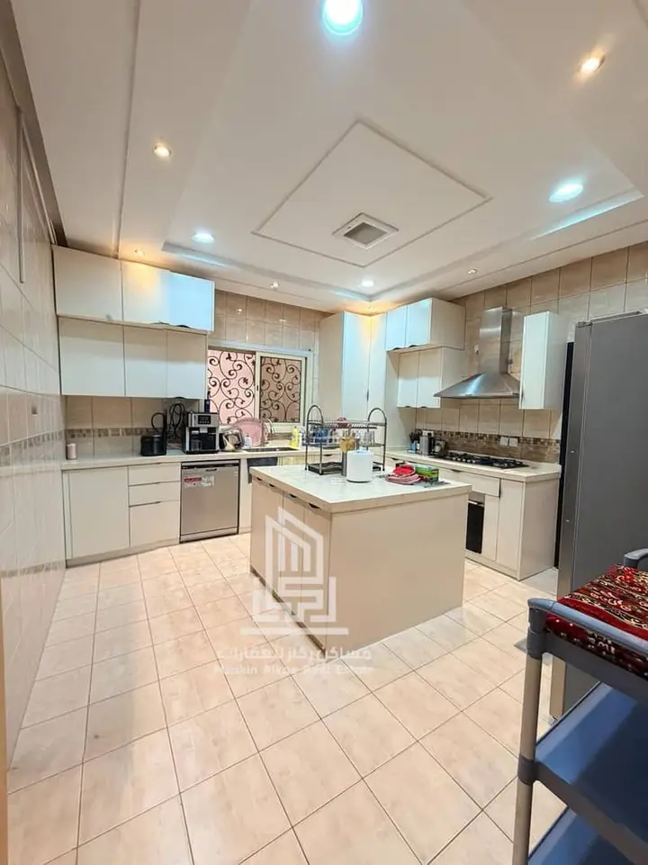 5 bedroom villa in Al Rabwa, Riyadh 13