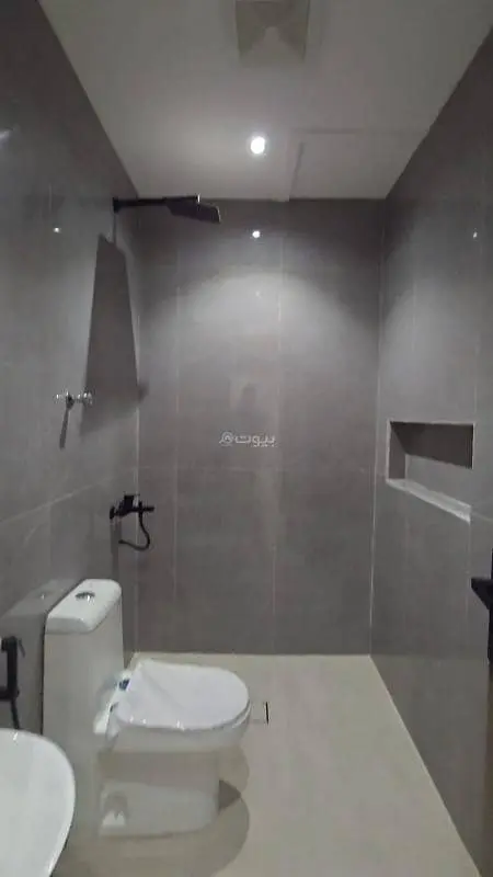 5 bedroom villa in Tuwaiq, Riyadh 11