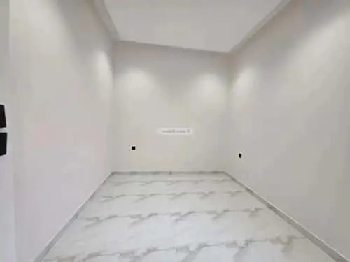 4 bedroom apartment in Al Zahrah, Riyadh 7