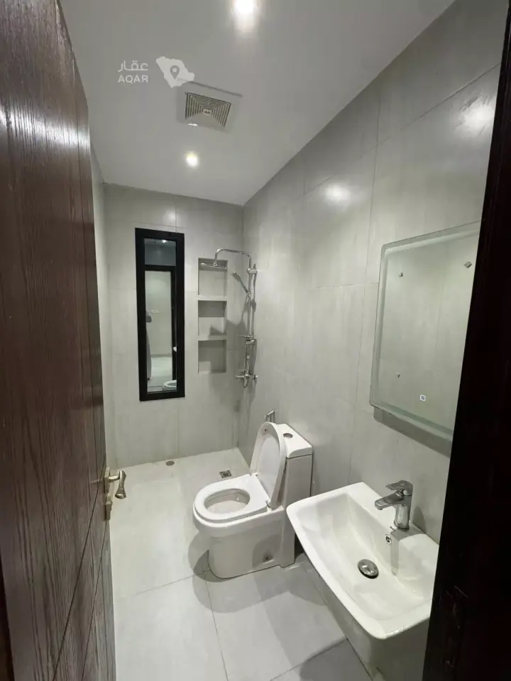 3 bedroom apartment in Al Faisaliyyah, Jeddah 3