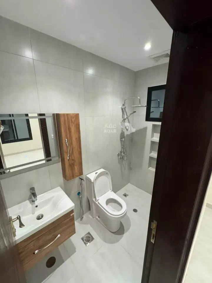 3 bedroom apartment in Al Faisaliyyah, Jeddah 6