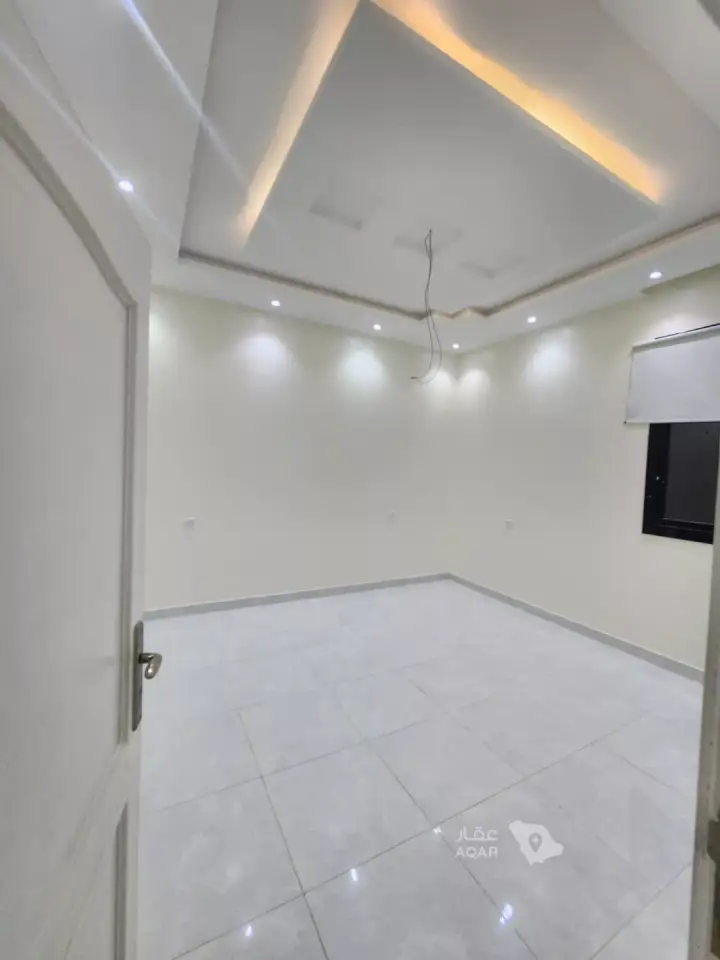 4 bedroom villa in Az Zomorod, Jeddah 7