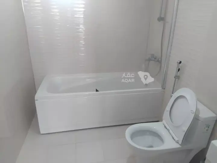 4 bedroom villa in Al Quds, Eastern Province 10