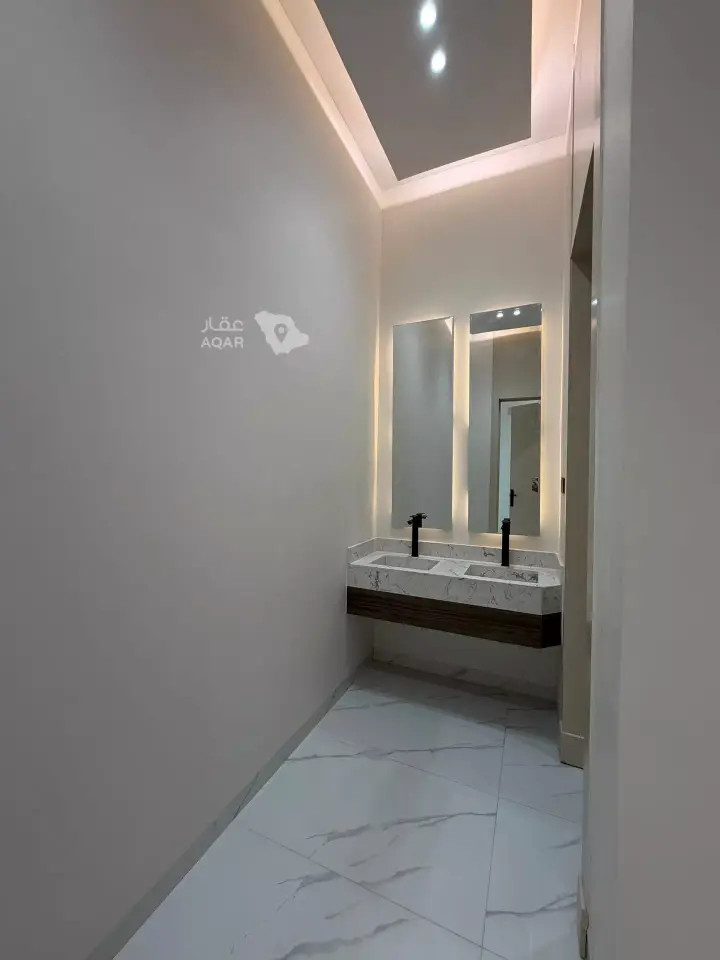 3 bedroom villa in Al Janadriyah, Riyadh 7