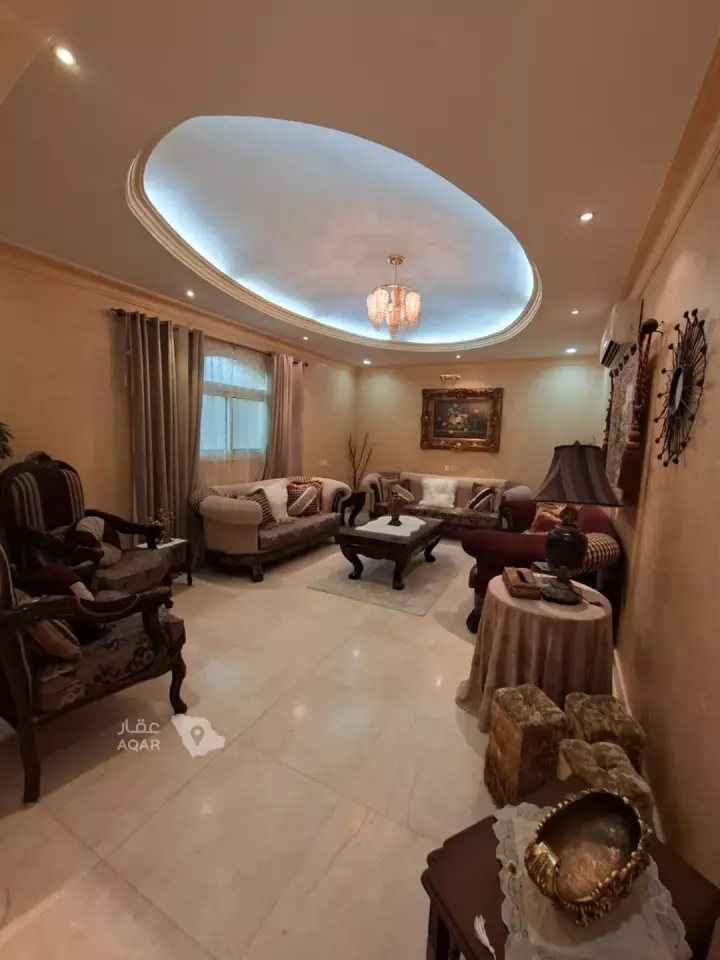 5 bedroom villa in Al Wadi, Riyadh 3
