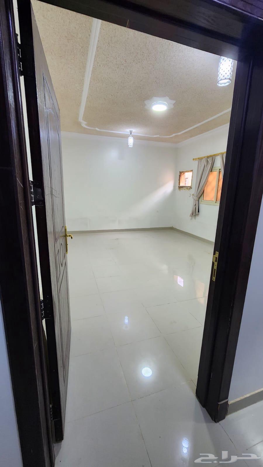 6 bedroom apartment in Al Rimal 6
