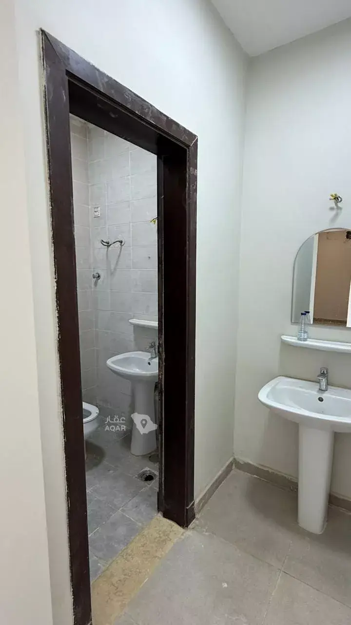 4 bedroom villa in Al Janadriyah, Riyadh 8
