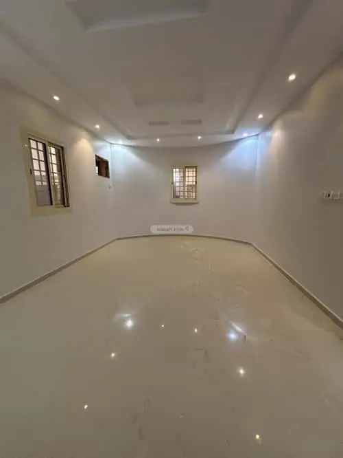 5 bedroom apartment in Al Bashaer, Jeddah 4