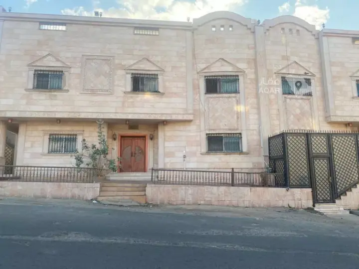 7 bedroom villa in Al Awali, Makkah