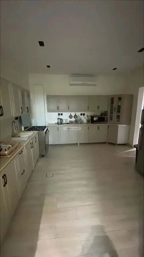 5 bedroom villa in Khuzam, Riyadh 8