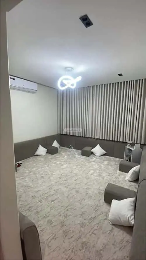 5 bedroom villa in Khuzam, Riyadh 13