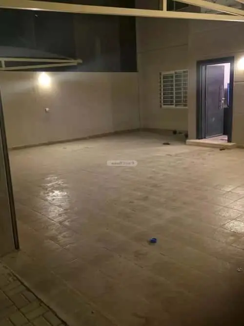 5 bedroom villa in Khuzam, Riyadh 10