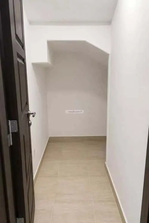 5 bedroom villa in Khuzam, Riyadh 6