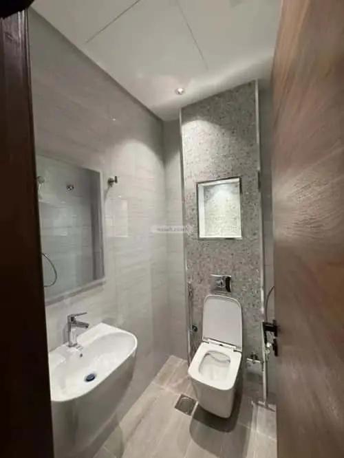 4 bedroom apartment in Mishrifah, Jeddah 11