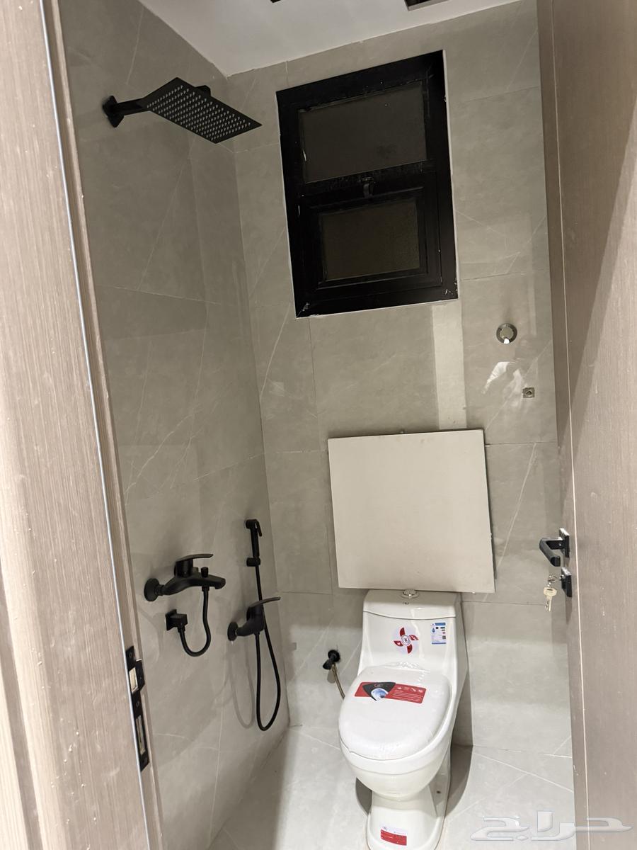 3 bedroom apartment in Al Janadriyah 6