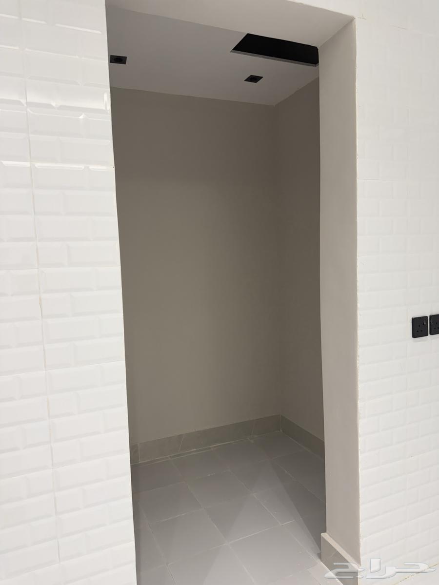 3 bedroom apartment in Al Janadriyah 9