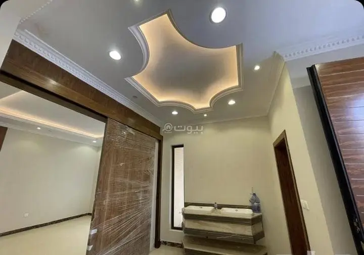 4 bedroom villa in Al Rabwa, Riyadh 3