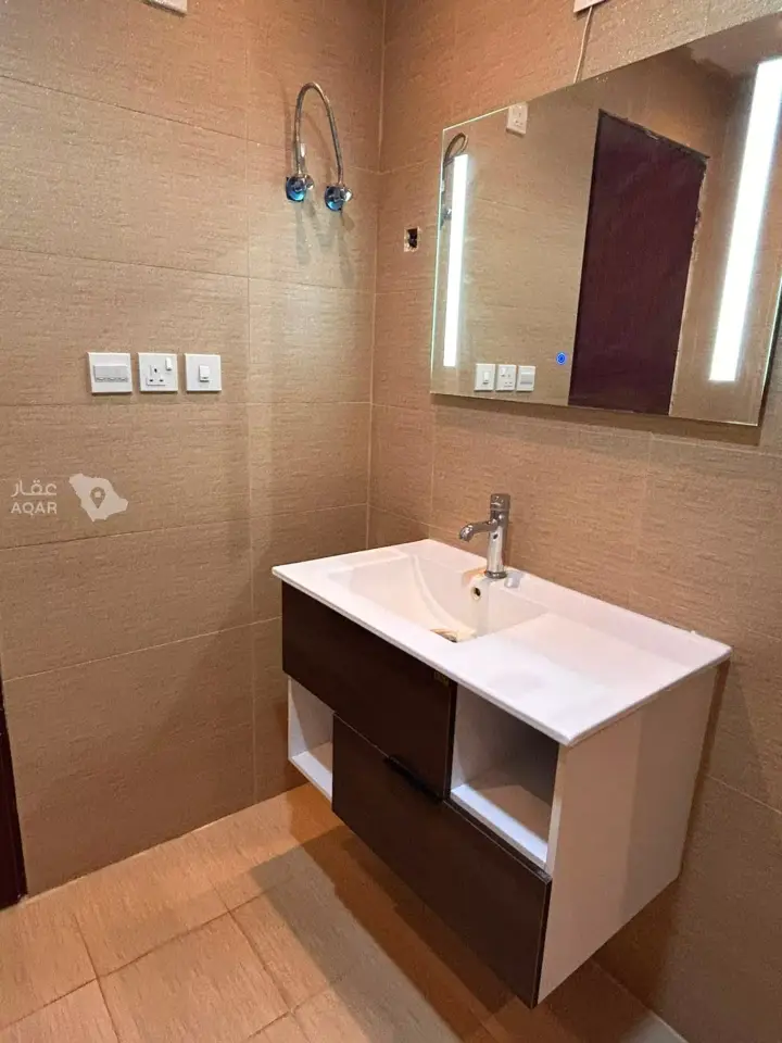 3 bedroom villa in Al Qairawan, Riyadh 9
