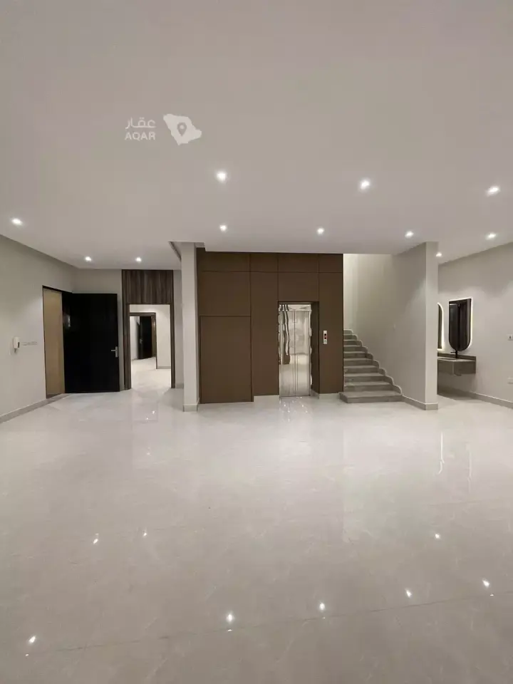 7 bedroom villa in Dhahrat Laban, Riyadh 15