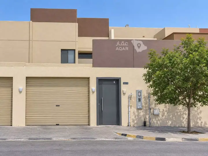 فيلا 3 غرف في الشرق، الدمام