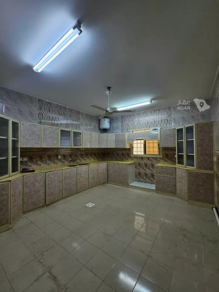 5 bedroom apartment in Al Rabwa, Abha 6