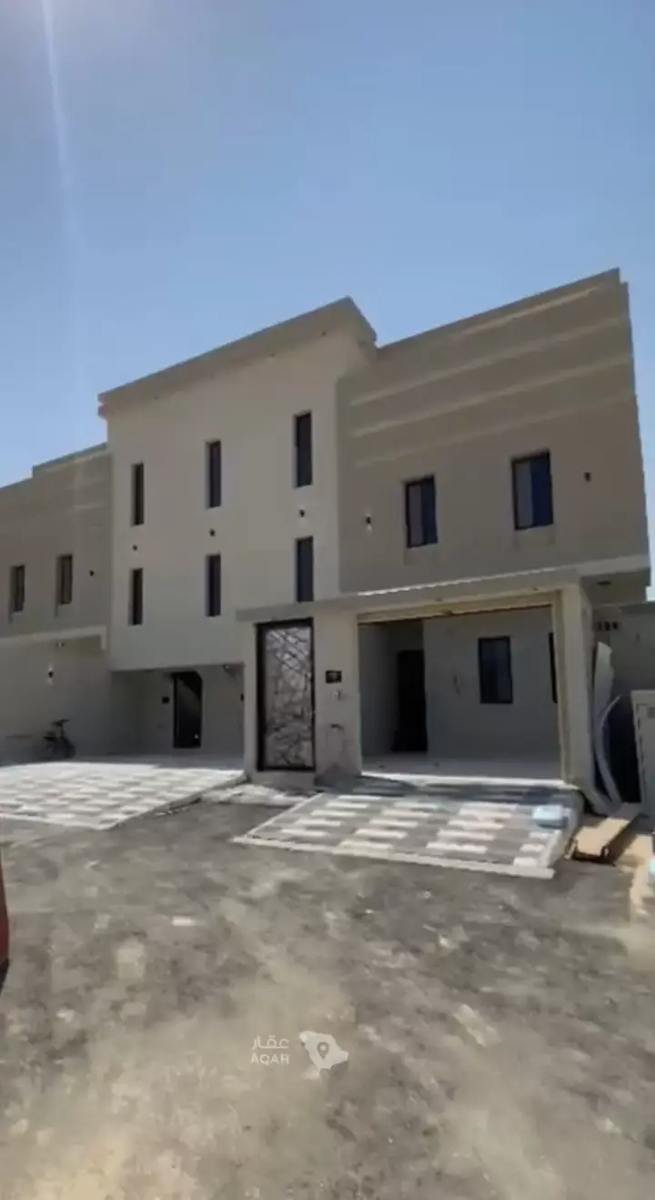 4 bedroom building in Tebah Subdivision, Eastern Province