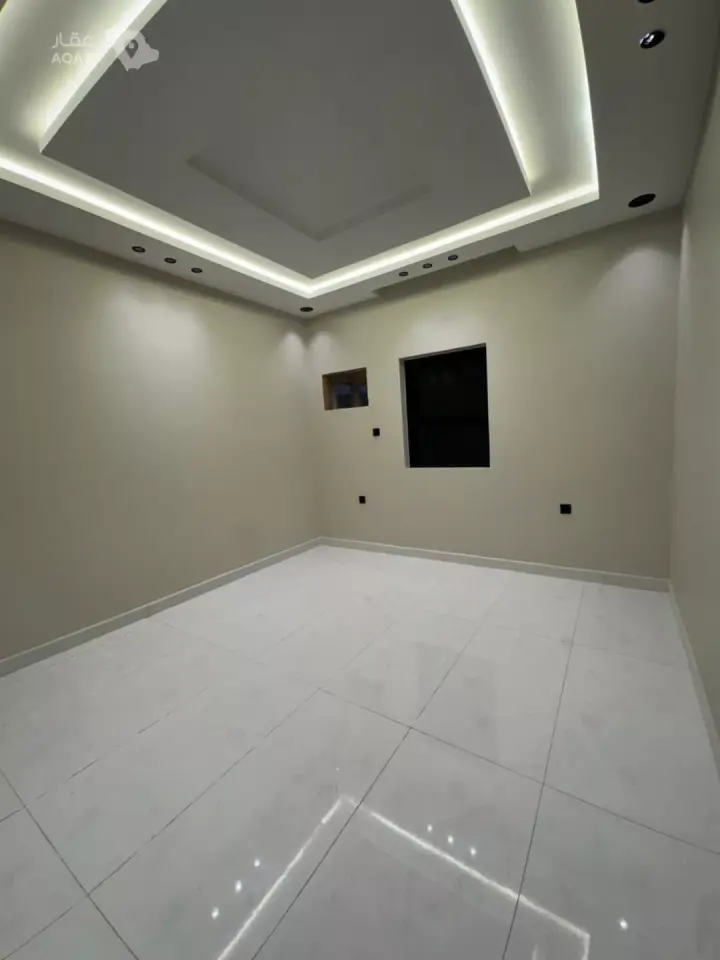 5 bedroom apartment in As Suways, Jazan 9