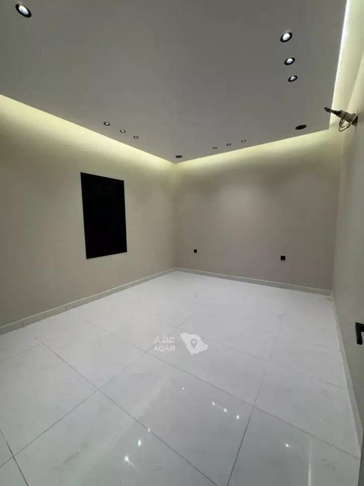 5 bedroom apartment in As Suways, Jazan 14