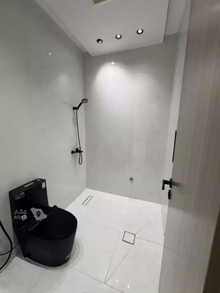 5 bedroom apartment in As Suways, Jazan 6