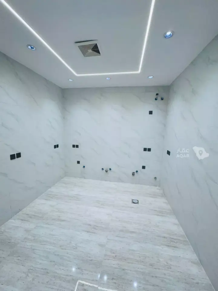 5 bedroom apartment in As Suways, Jazan 9