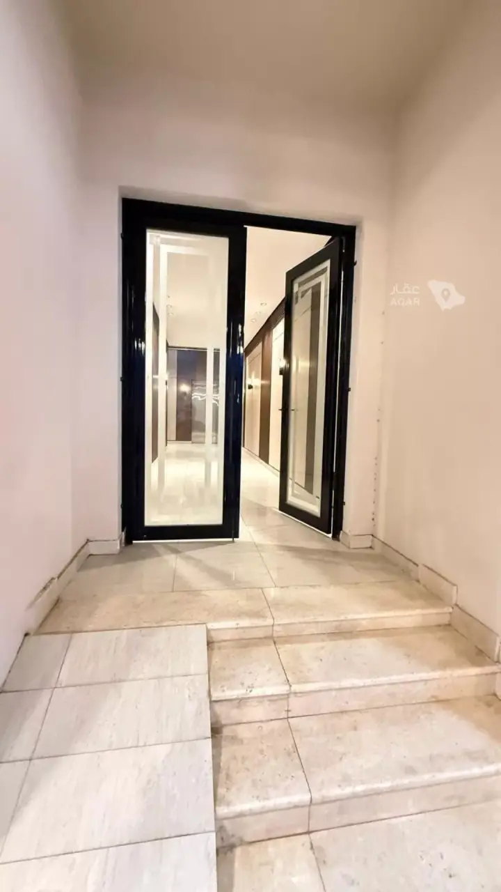 3 bedroom apartment in As Suways, Jazan 3