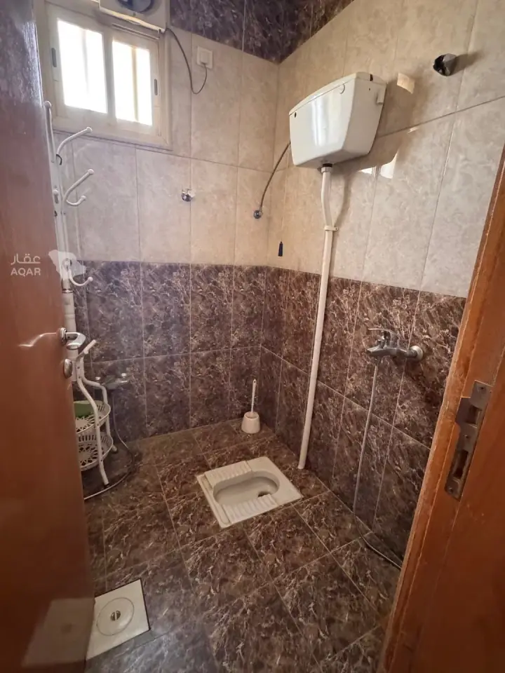 4 bedroom apartment in Al Sadd, Khamis Mushait 11